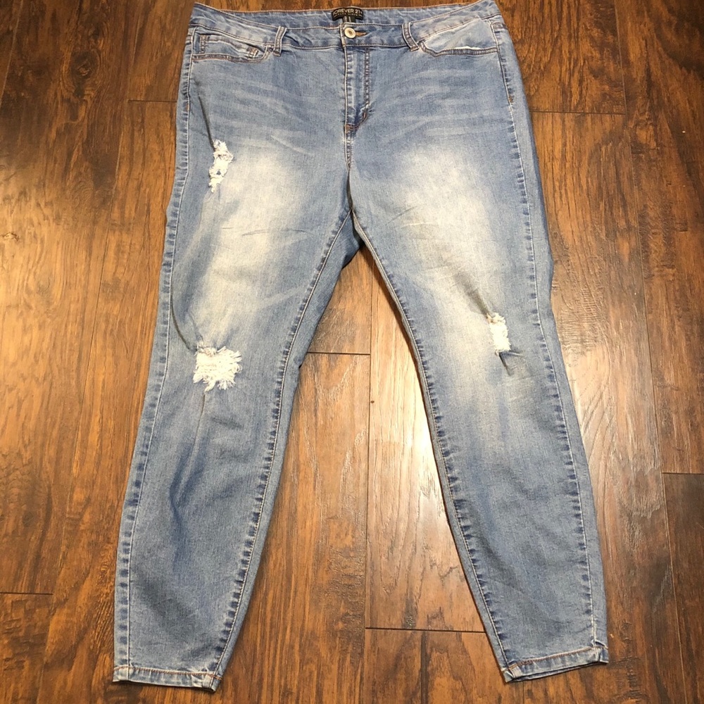 Nice Forever 21+ Distressed Skinny Stretch Jeans